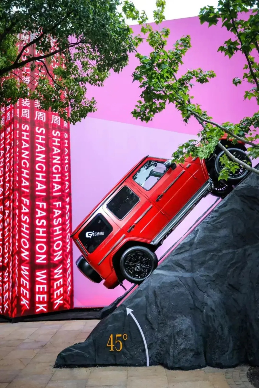 是时装，亦是战袍｜G级越野车，时尚流转，风格永存