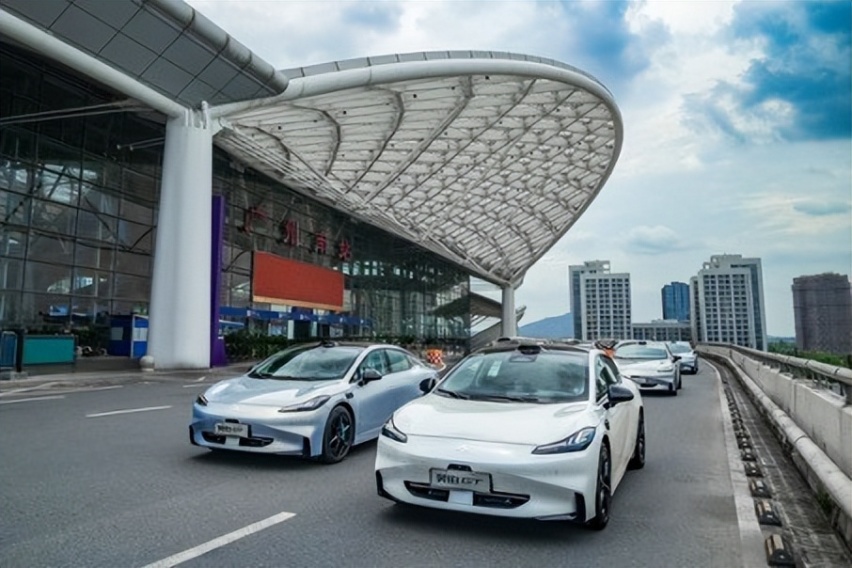 中国骄傲：第2000万辆“下线”，昊铂GT“上线”