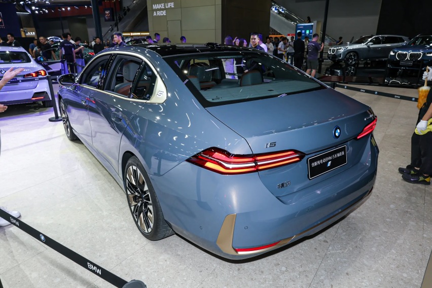 宝马i5 40L和50L上市，电池更大更重能耗却更低，这到底是为什么？