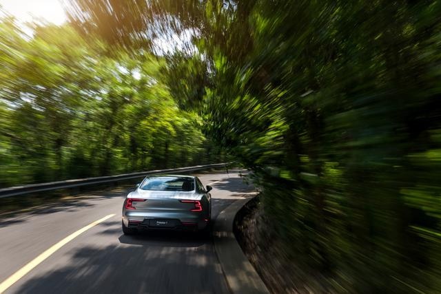 这种"闷骚"你顶得住吗？公路试驾Polestar 1