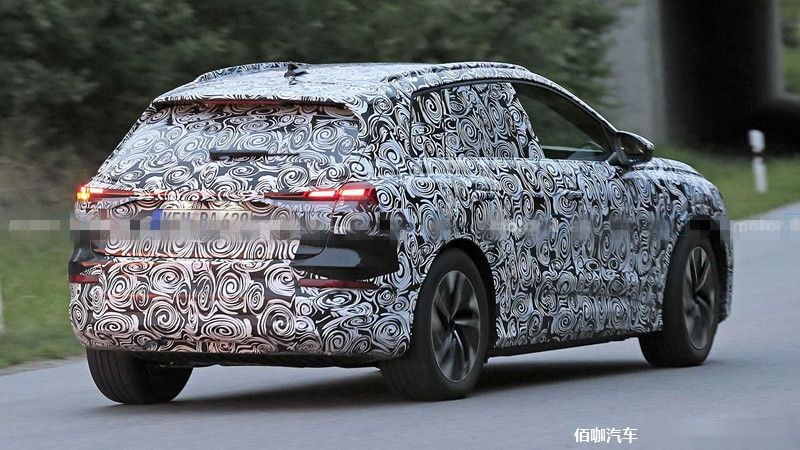 audi-q4-e-tron-spy-photos (4).jpg
