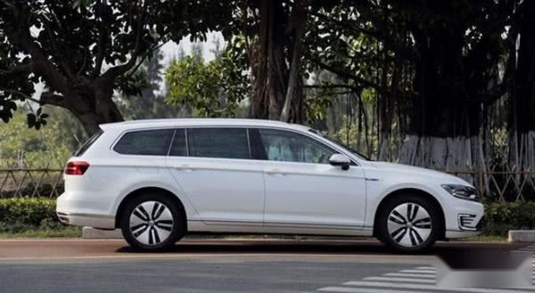 30万预算购车，家庭、性能两不误，开出去还倍有面子！