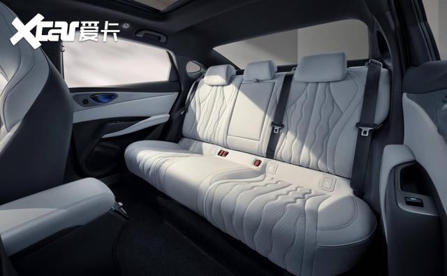 油耗2.9L、续航2100km！比亚迪海豹06DM-i上市9.98万起