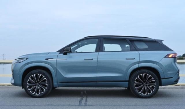 最新旗舰SUV！搭载2.0T动力，瑞虎9实车曝光