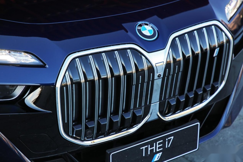 强者的自我颠覆 试驾宝马i7 xDrive60L