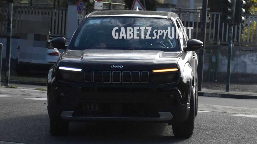 Jeep扛不住了？纯电车型不受欢迎 Jeep Avenger燃油版曝光