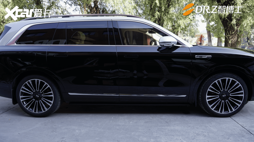 「问界M9×智博士」激情驰骋，让每一段旅途都焕发别样光彩