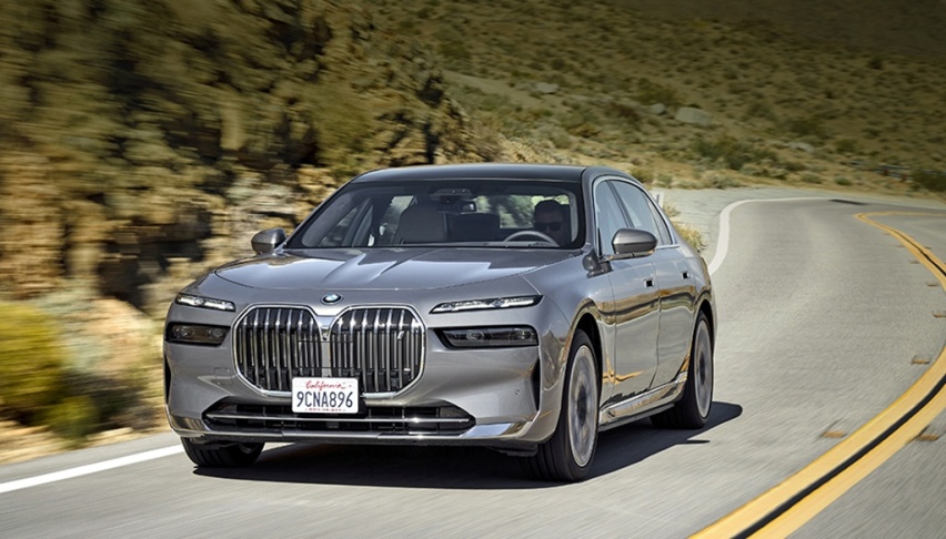 第七代：BMW i7 x Drive60