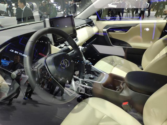新一代丰田RAV4亮相 搭载混合动力系统 2.5L+8AT组合