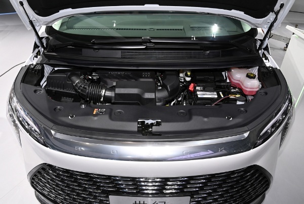 2.0T+9AT+48V轻混，2025款世纪CENTURY即将上市