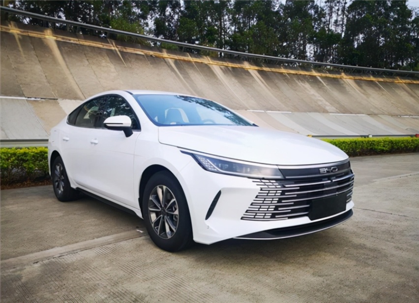 最新一批工信部新车，红旗LS7、华晨宝马X5领衔，要买车的看过来