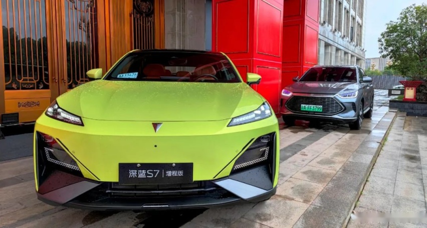 宋PLUS和问界M5双拳难敌一手？深蓝S7杀疯了