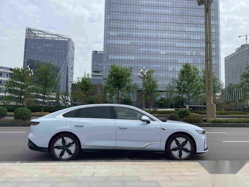 爱老婆，就选岚图追光？来自追光车主的日常分享