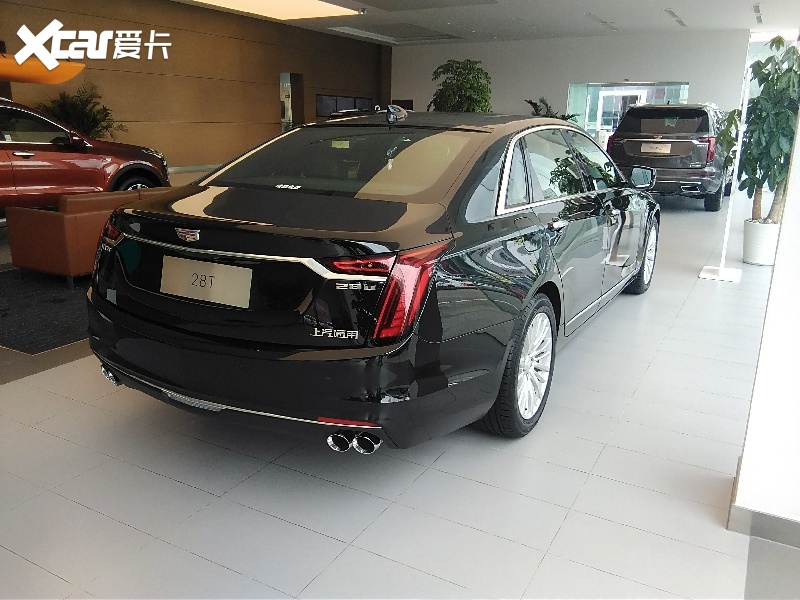 凯迪拉克CT6 探店实拍 4.2T+V8 动力超奔驰E级 配