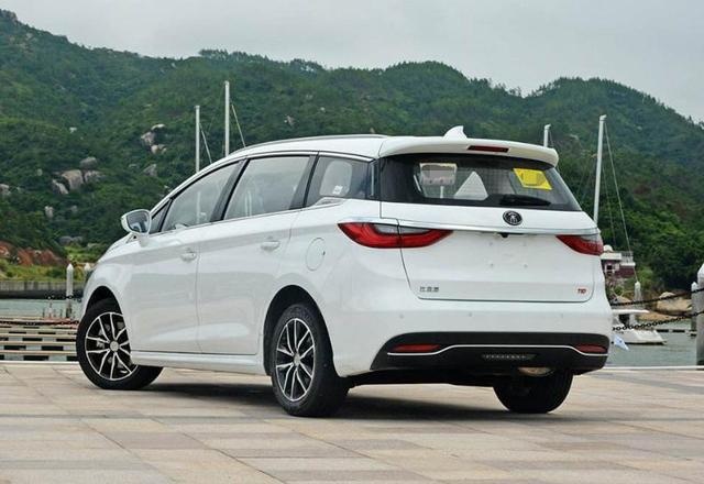 10万元家用MPV之选，对比宝骏RM-5和比亚迪宋MAX