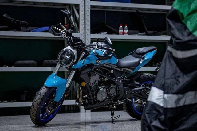 终于等到了！QJMOTOR追350/追600 圆灯版即将上市