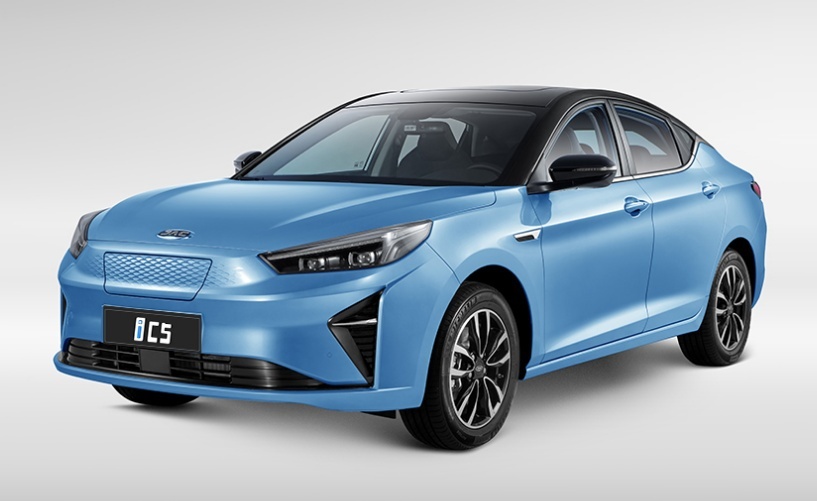 百公里电耗13.3kWh,NEDC综合续航530公里,江淮i