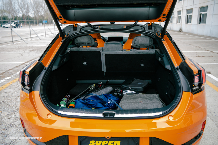 新款极氪001猎装再升级 Z-Sport运动套装加持
