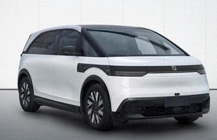 极氪MIX申报图曝光，有点像理想MEGA，定位紧凑型MPV，预计卖20