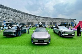 2025重庆车展丨可靠首选，长安猎手与歼-10C硬核同框