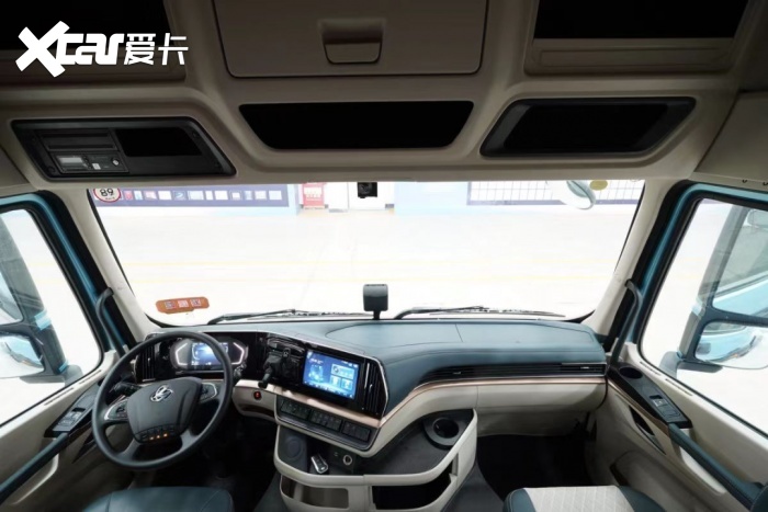 轻量化低能耗，资源运输就选乘龙翼威5纯电牵引车