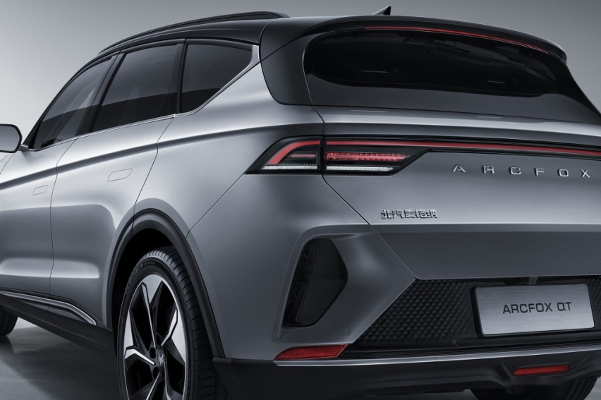 30万元以内买新能源中型SUV 选唐EV还是阿尔法T？