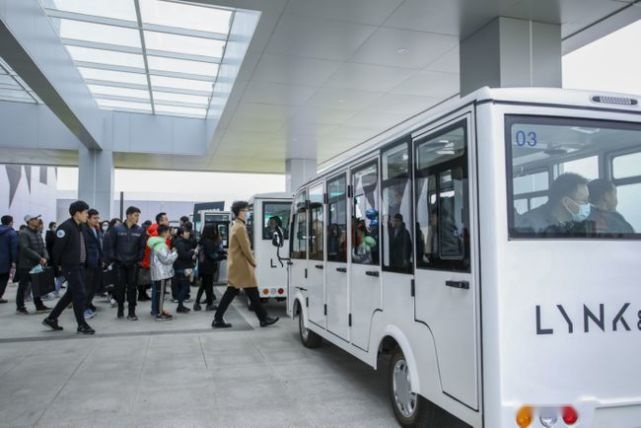 机能燥IN CO客出道 领克06千人交车仪式圆满收官