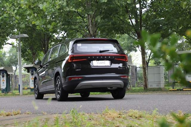 MPV“价格屠夫”，现代库斯途16.98万起售，值得入手吗？