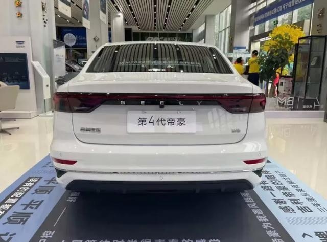 订单10天破万，全新帝豪将于成都车展上市，目标瞄准轩逸和朗逸