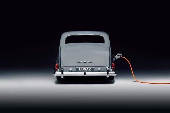 劳斯莱斯首台电动老爷车亮相，续航超480公里，售价50万英镑