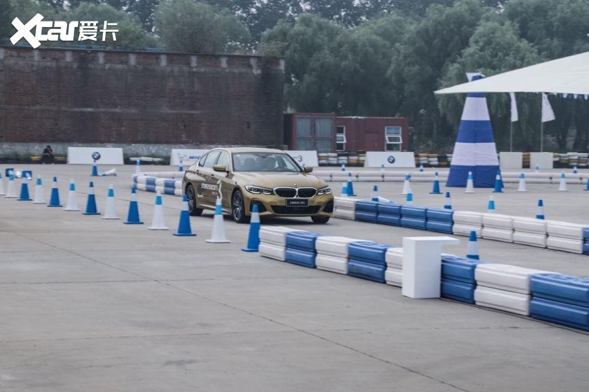 何不，在“金卡纳”赛道里“飙”一把全新BMW 3系