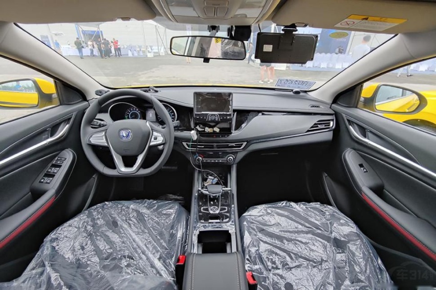 逸动EV460换电版上市交付暨换电网络发布