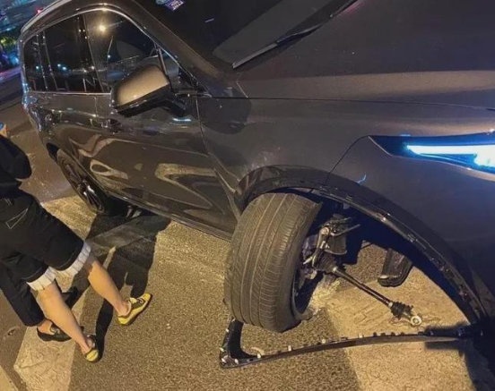 理想L9脆弱的空悬，还能撑起“500万豪车”的噱头吗？