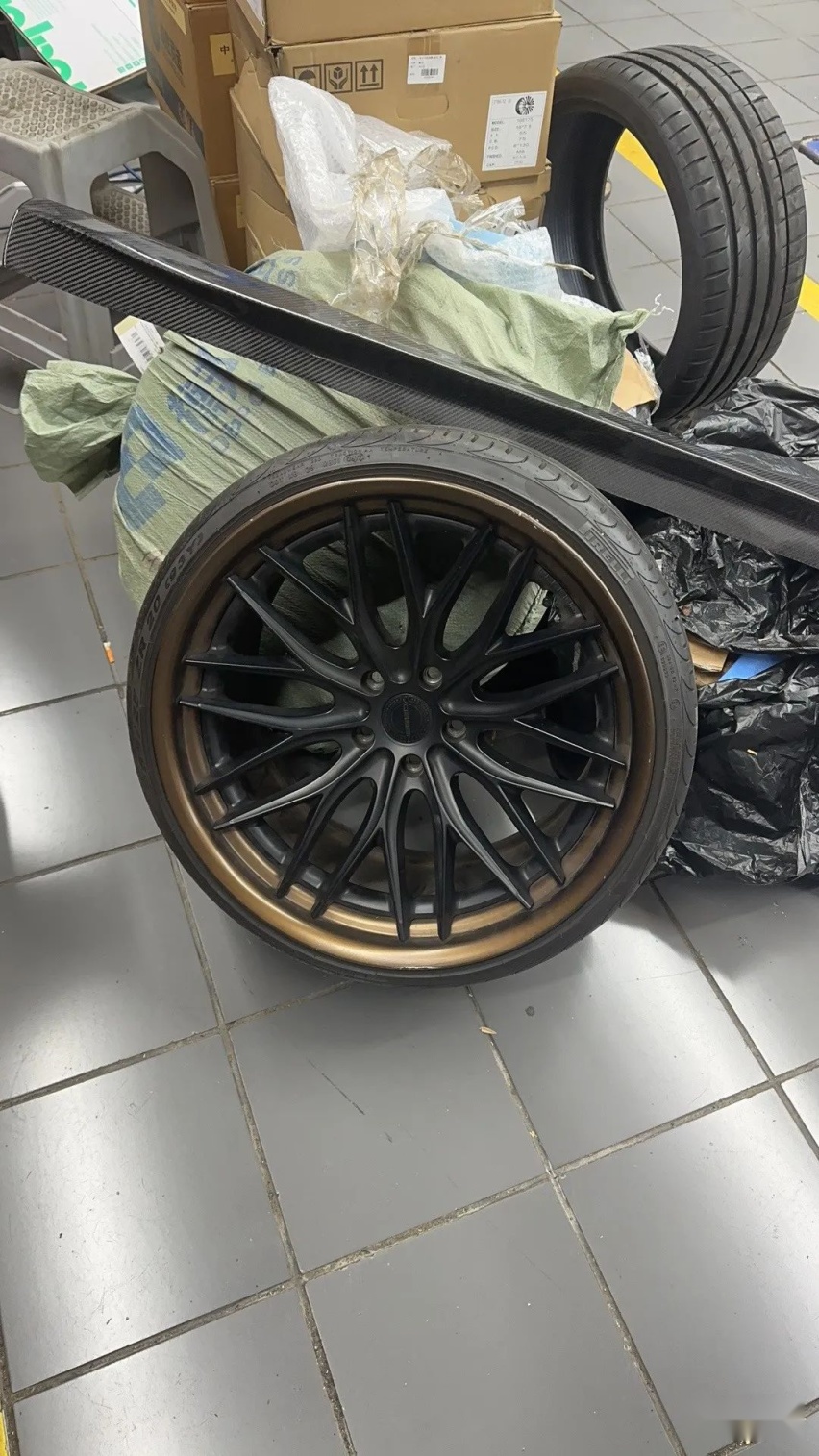 竞技走街范宝马M4自己玩，美式DUB风凯迪拉克XT6带娃用