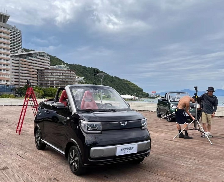 五菱MINIEV敞篷版现身街头 据说不到8万？