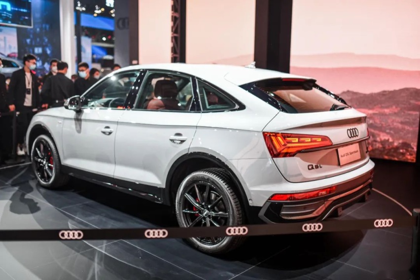 黑标奥迪，帅的一批！全新Q5L Sportback全球首发