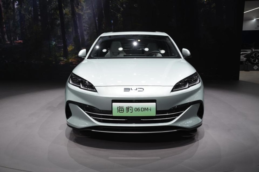 还能继续喷？续航可达2100公里，比亚迪插混秦L上市，9.98万起