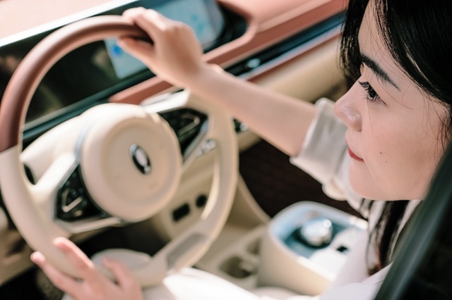对话“大女生”，欧拉好猫想通过这档节目说什么？