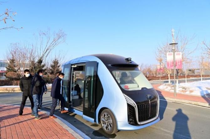 新知达人, E-HS9 120度电池增长续航版再亮相 红旗新战略挺“狠”