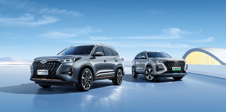 奇瑞也发布冠军版SUV，开卷油电同价，一个字没提竞品