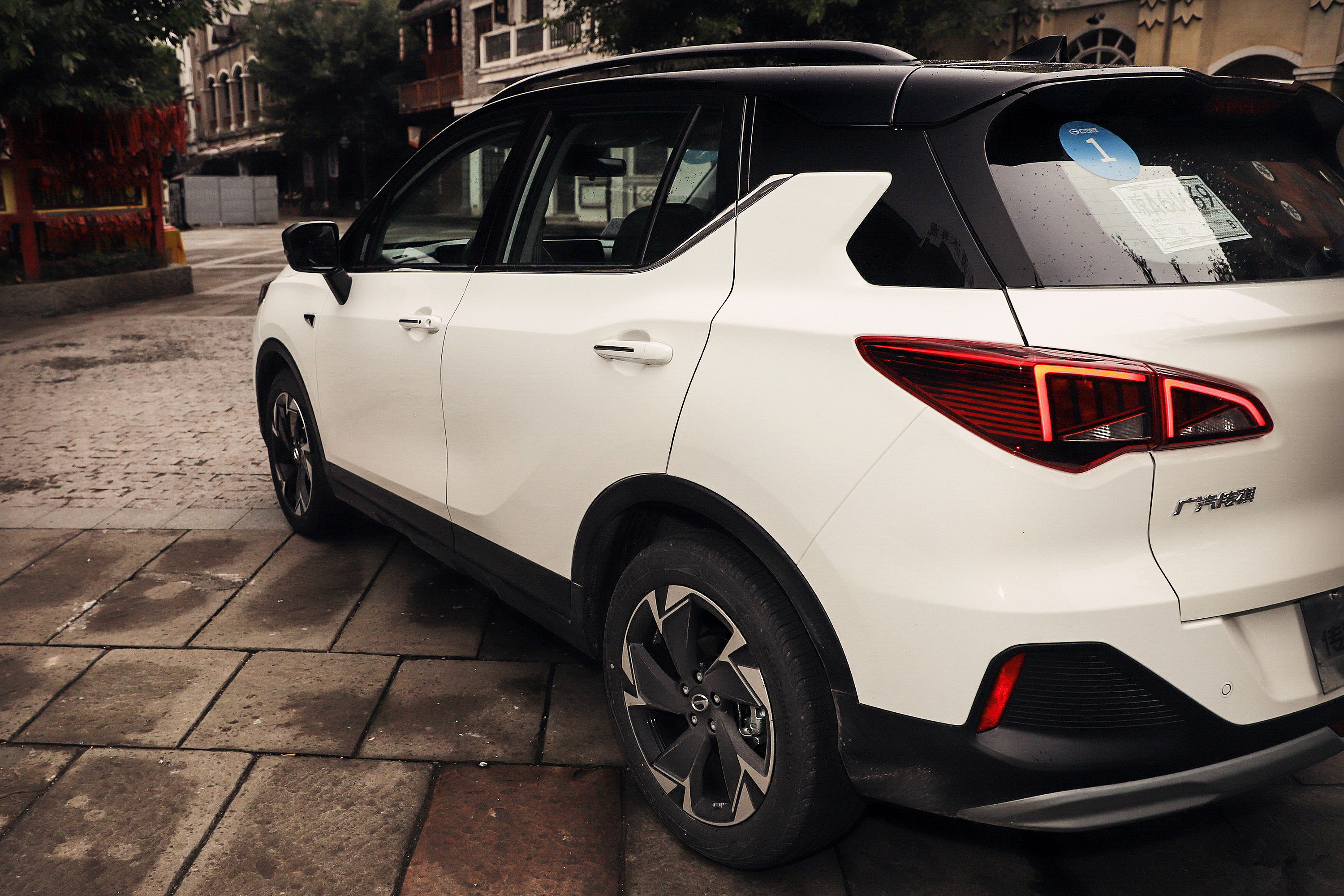 ������ʽ���У�����SUV���x�񣬬F���ѽ���6�f �|��ȫ������