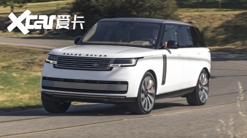 旗舰的定位比老款更具质感全新路虎揽胜海外街拍 爱卡汽车爱咖号