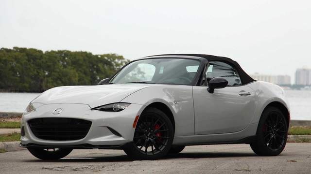 技术升级，推出全新配色，2021款马自达MX-5 Miata