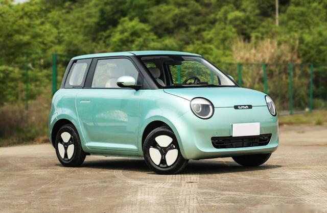 长安新车Lumin糯玉米，和宏光MINI EV有何区别，4.89万实用