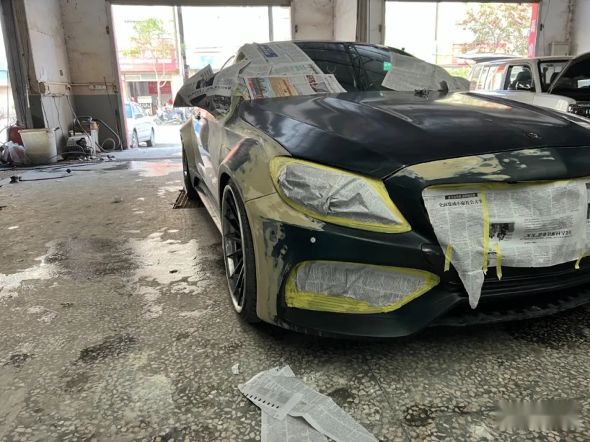 赶在过年前换奔驰C Coupe，加班加点割完宽体快乐过新年