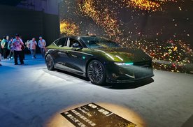 限时16.38万元起，领克10 EM-P要搅中大型轿车市场的局！