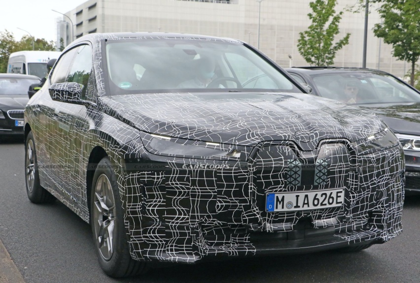 或于明年7月亮相 BMW iX纯电SUV车型谍照曝光