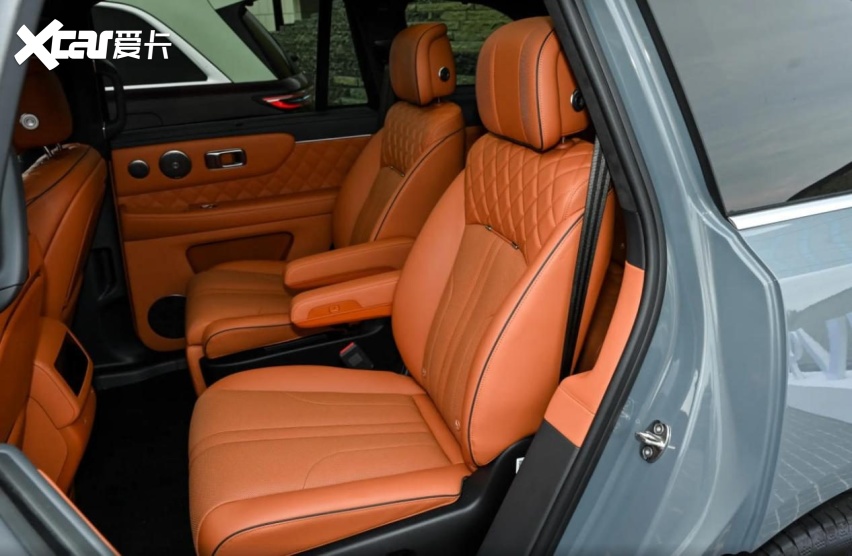 2.0T换1.5T，魏牌V9X家庭版对比加长版，差价1.8万