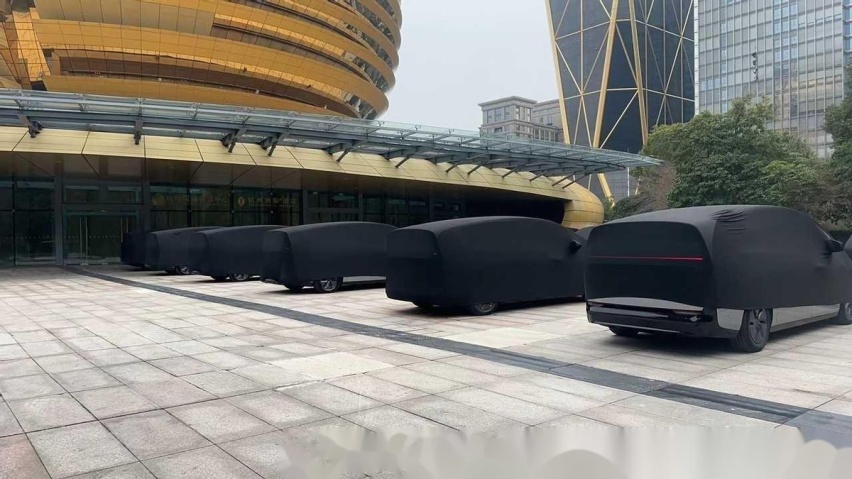MEGA口碑崩塌，折射出理想汽车的“草莽论”