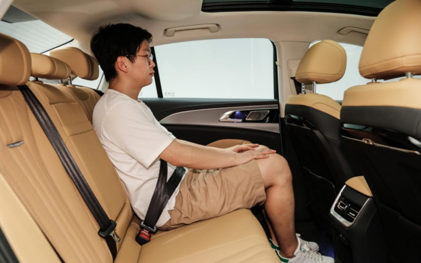 盘点3款销量向好的新车，比亚迪海豹9月卖7473辆，红旗H5甩4753